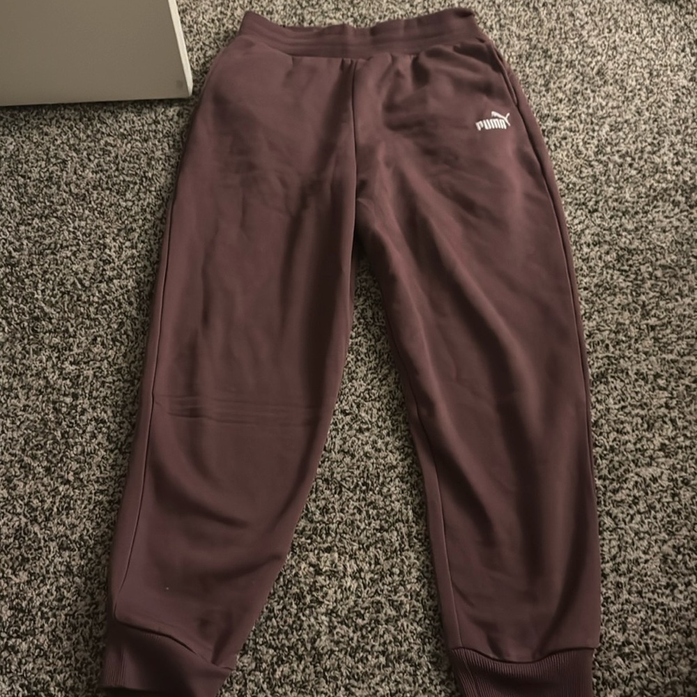 New puma pants size medium, never been wor